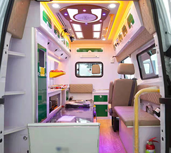 西双版纳车辆内部展示