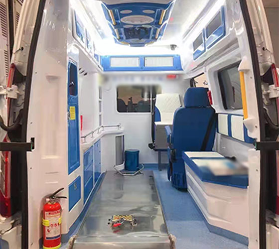 西双版纳车辆内部展示